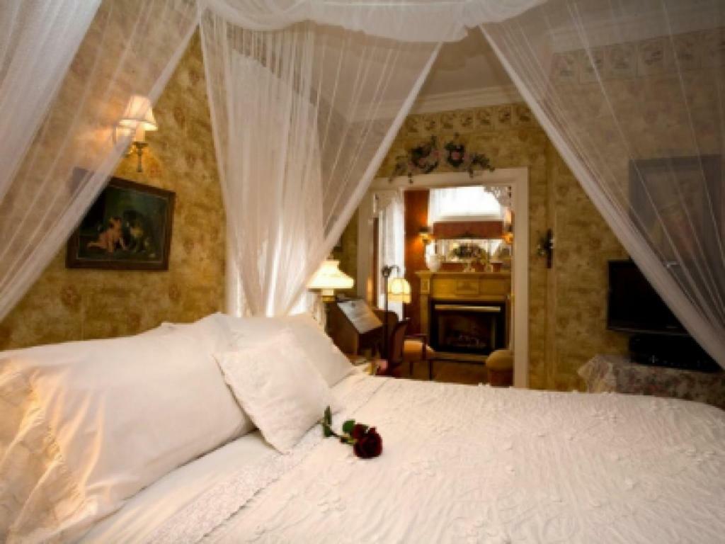 Port City Victorian Inn マスキーゴン 部屋 写真