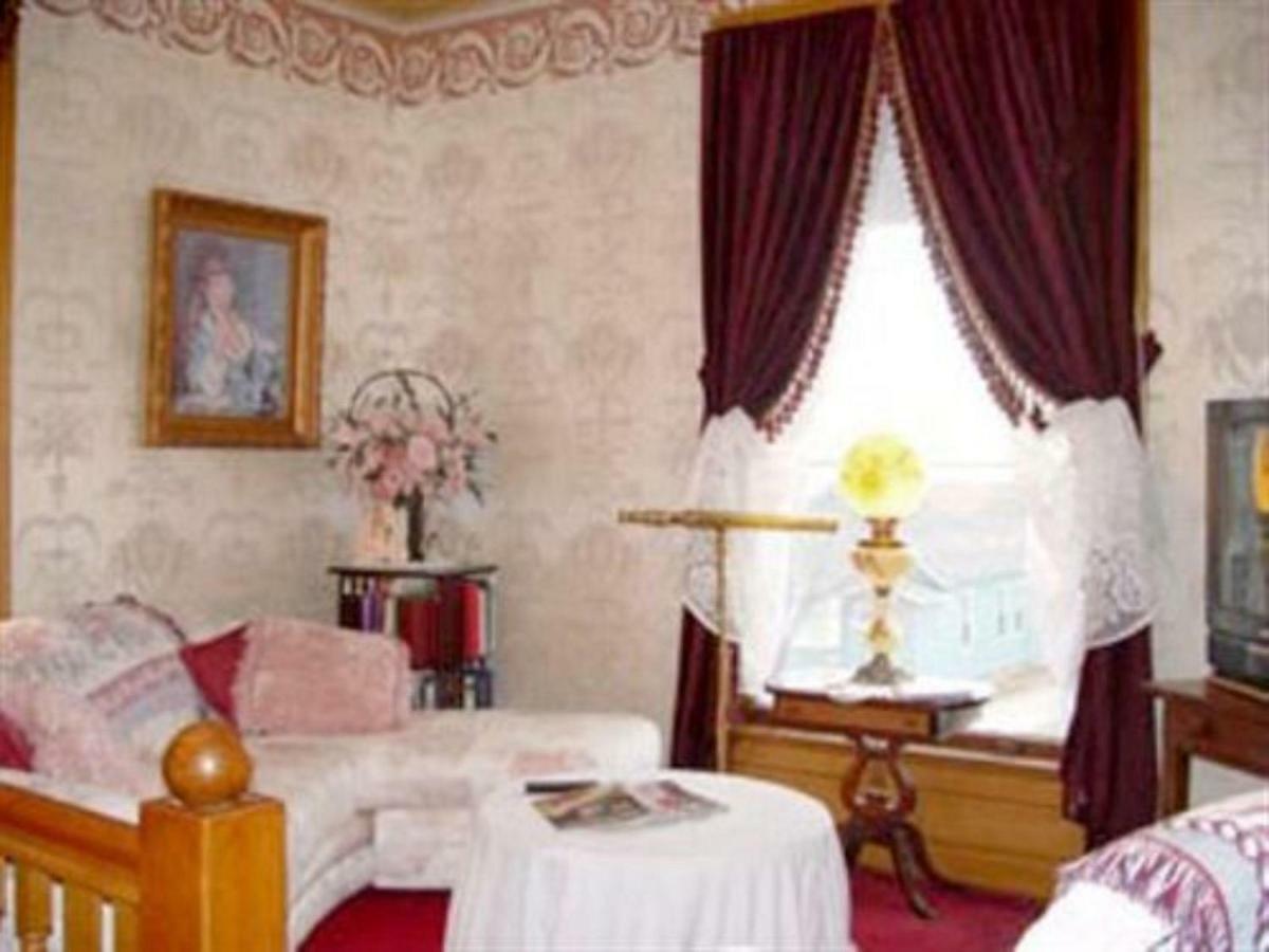 Port City Victorian Inn マスキーゴン エクステリア 写真