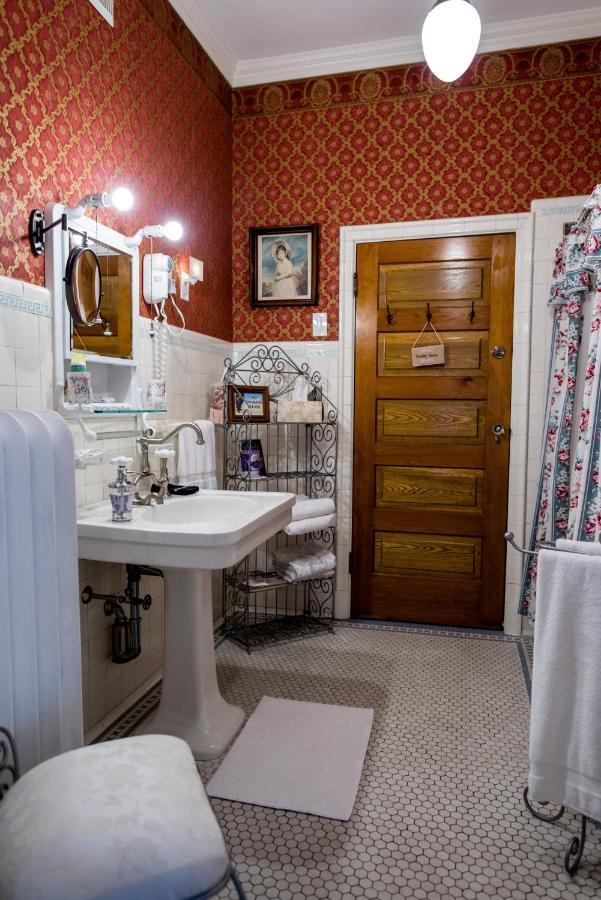 Port City Victorian Inn マスキーゴン エクステリア 写真